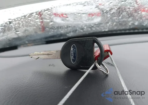 2002 Ford Explorer Limited z USA, uszkodzony, nr VIN 1FMZU75W92ZB97925